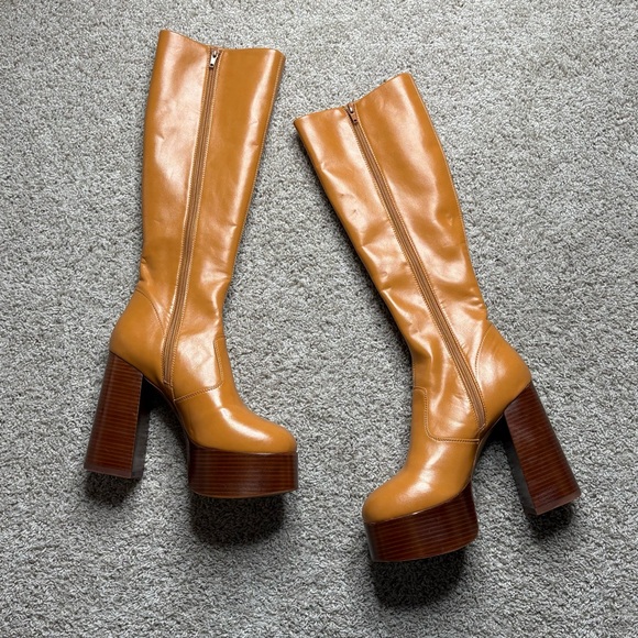 Jeffrey Cambell Timewarp Boots - Picture 2 of 10